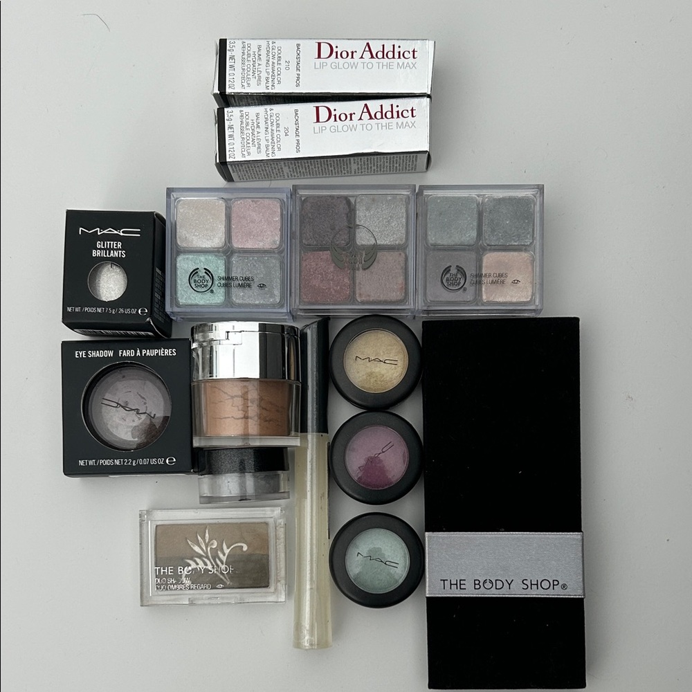 Assorted Brands Cosmetics Eyeshadow - lip color